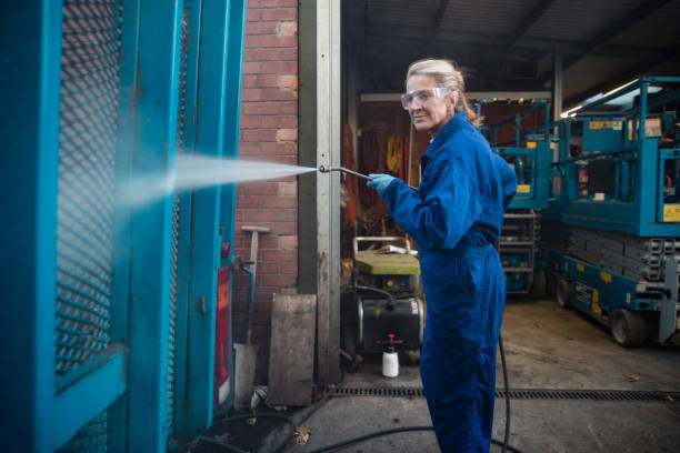 Best Garage Pressure Washing  in Ely, IA